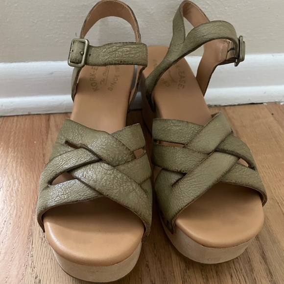 Kork-Ease wedge/clog sandal EUC! - Picture 2 of 5